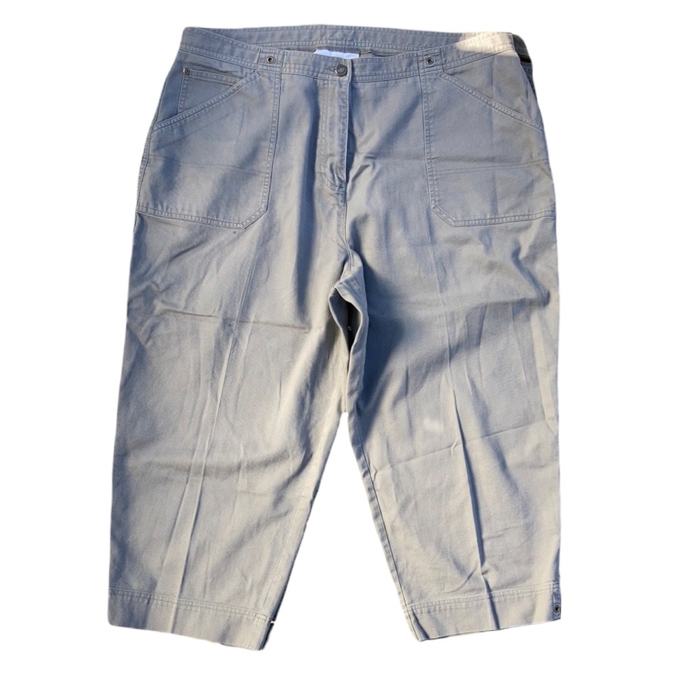 ⚜️Jones New York Sport Taupe Color Capri Pants!